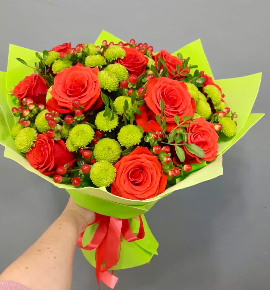 Букет цветов из: Хризантемы и Розы в Кущевской