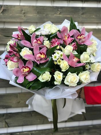 Букет цветов из: Розы и Хризантемы в Кущевской