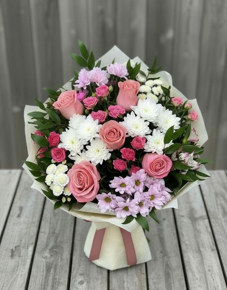 Букет цветов из: Альстромерии, Гвоздики, Розы и Хризантемы в Кущевской