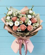 Букет цветов из:  Розы, Альстромерии и Лизиантусы в Кущевской