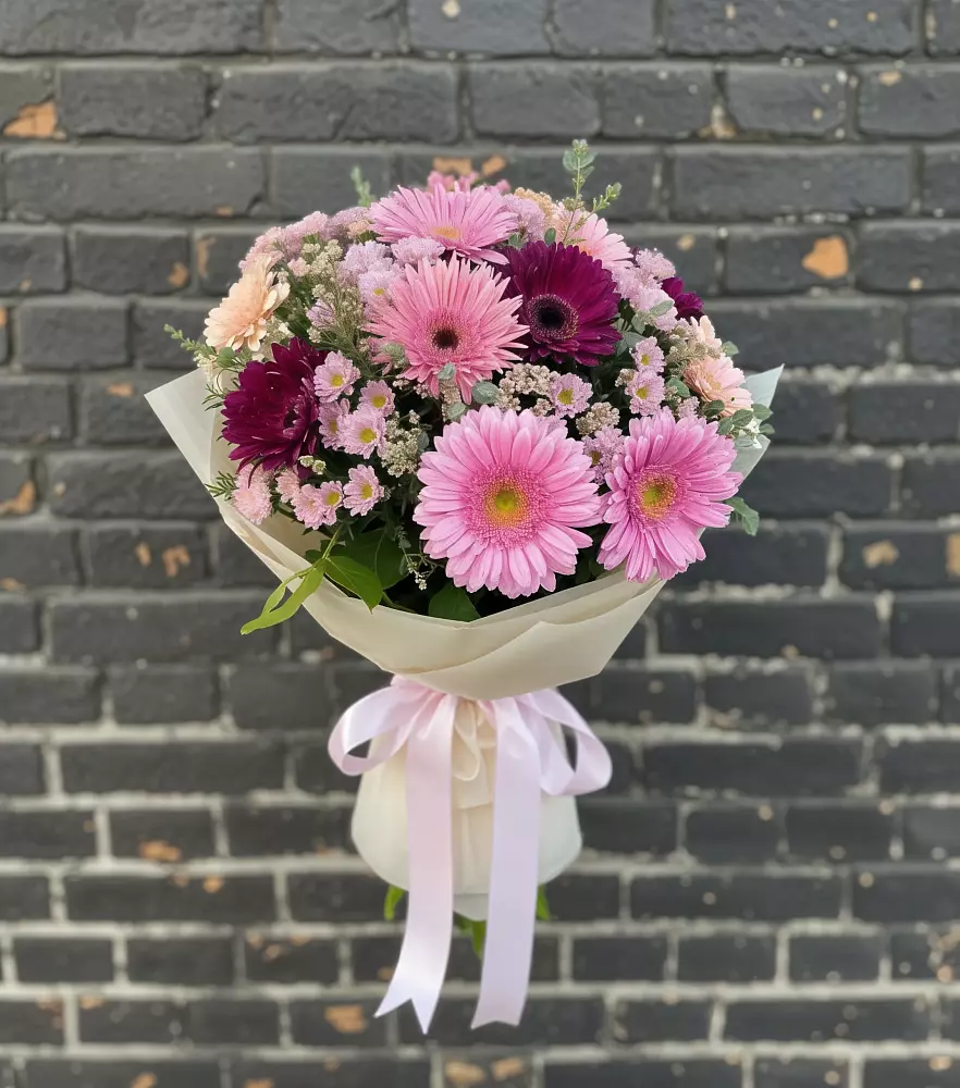 Букет цветов из: Герберы и Хризантемы в Кущевской