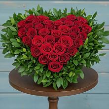 Цветочная композиция из Розы в виде сердца #REPLACE_PRED# Кущевской