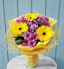 Букет цветов из:  Хризантемы и Герберы в Кущевской