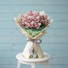 Букет цветов из:  Орхидеи и Розы #REPLACE_PRED# Кущевской