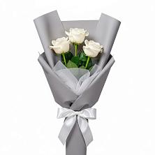 Букет 3 белые розы в Кущевской