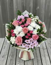 Букет цветов из:  Альстромерии, Гвоздики, Розы и Хризантемы в Кущевской