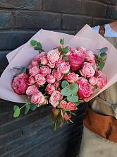 Букет розы в пальмах в Кущевской Букет цветов из: Розы в Кущевской