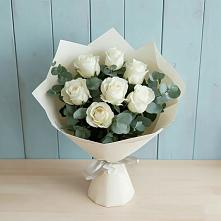 Букет Белые розы в Эвкалипте в Кущевской