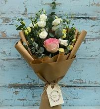 Букет цветов из:  Розы и Лизиантусы в Кущевской