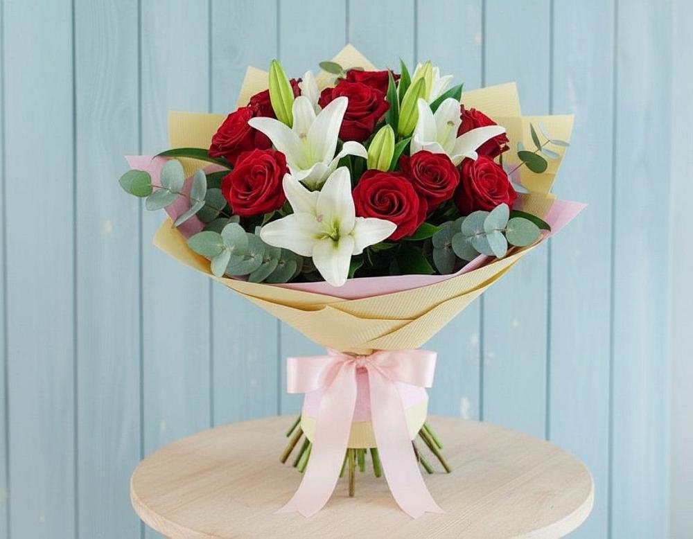 Букет цветов из: Лилии и Розы в Кущевской